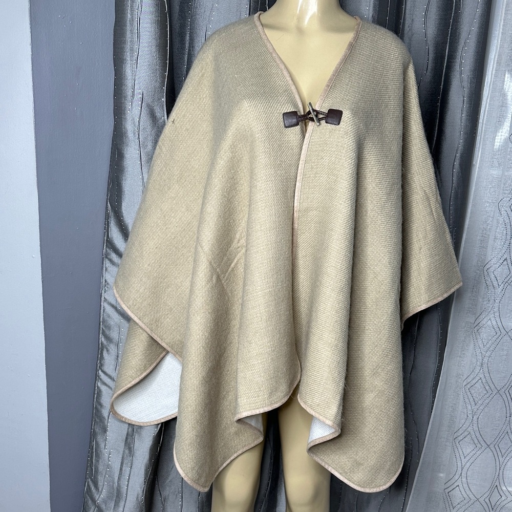 Calvin Klein Neutral Beige Poncho, Cape,Shawl, Sweater Toper Jacket Coat One Sz